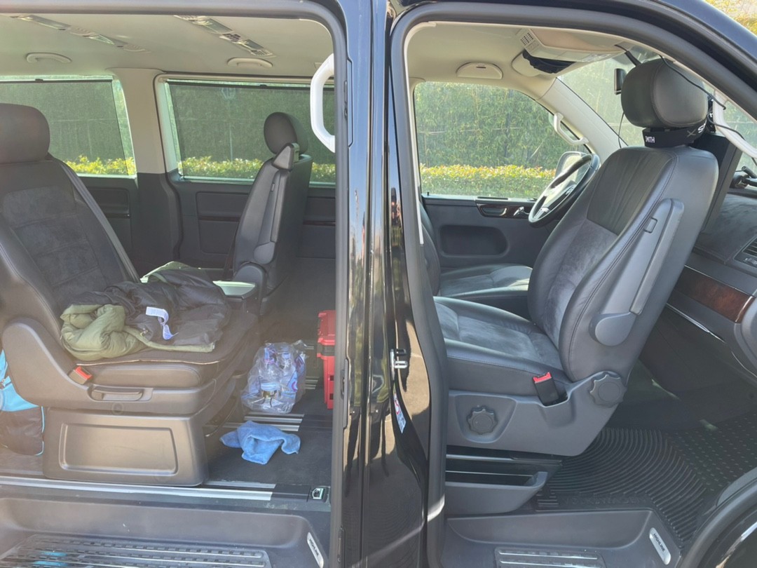 T5 multivan front passenger seat